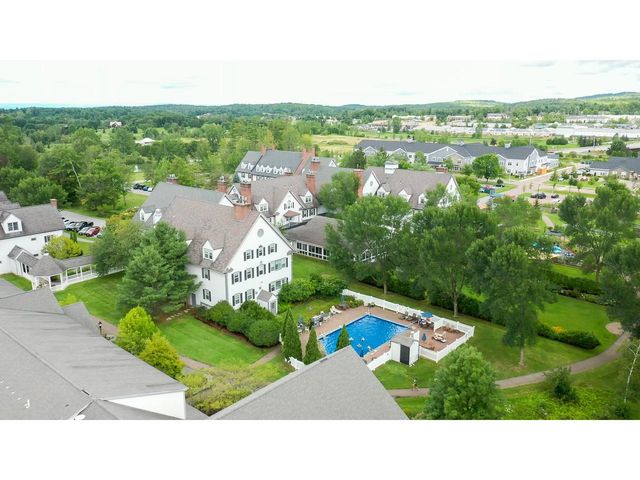 12 Stannard Drive, Essex, VT 05452