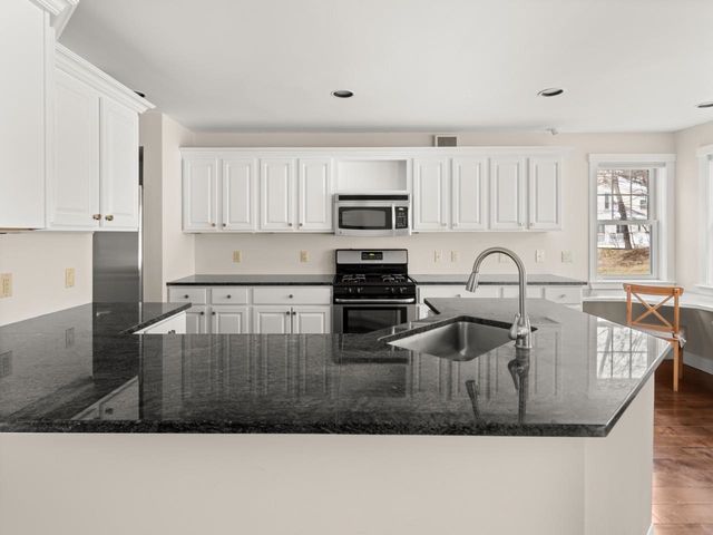 12 Stannard Drive, Essex, VT 05452