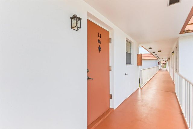 2600 SE Ocean Boulevard O14, Stuart, FL 34996