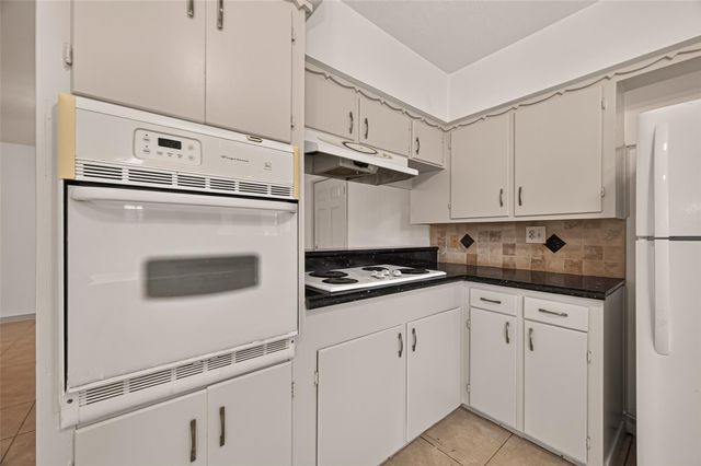 1003 Eastlake Street, Houston, TX 77034
