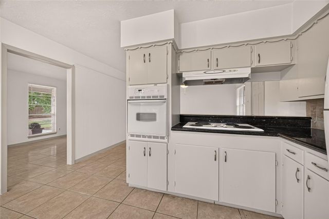 1003 Eastlake Street, Houston, TX 77034
