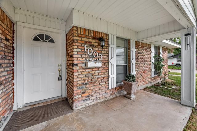 1003 Eastlake Street, Houston, TX 77034