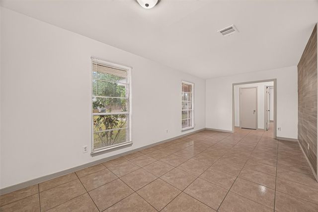 1003 Eastlake Street, Houston, TX 77034