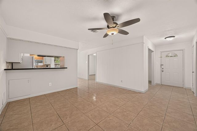 1003 Eastlake Street, Houston, TX 77034
