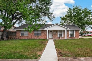 1003 Eastlake Street, Houston, TX 77034