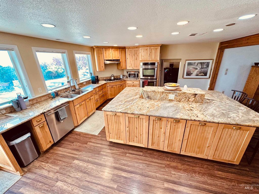 1049 Grand Ave, Nyssa, OR 97913 photo 5