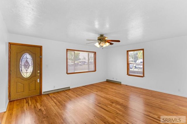 570 S Park Avenue, Shelley, ID 83274