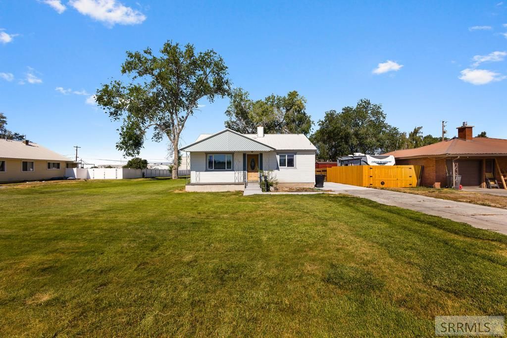 570 S Park Avenue, Shelley, ID 83274