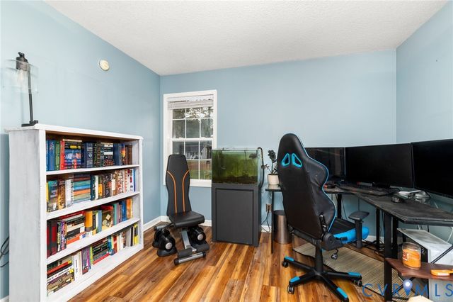 201 Van Dyke Cir, Emporia, VA 23847