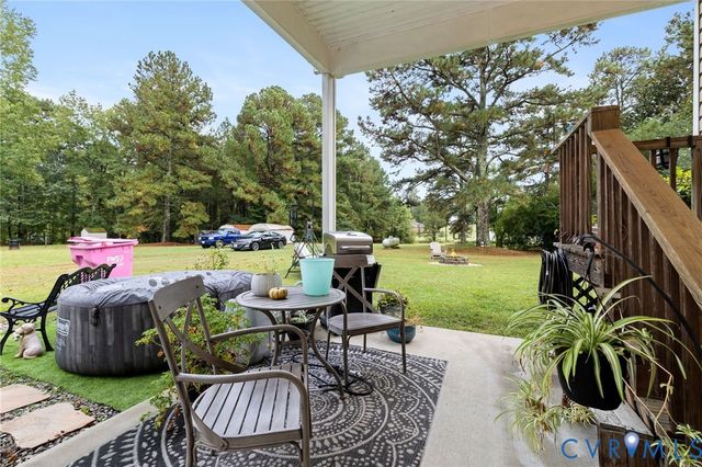 201 Van Dyke Cir, Emporia, VA 23847