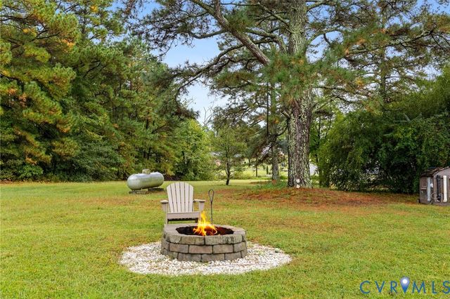 201 Van Dyke Cir, Emporia, VA 23847