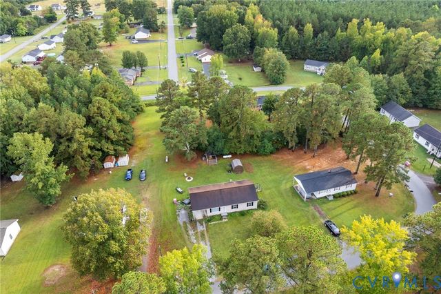 201 Van Dyke Cir, Emporia, VA 23847