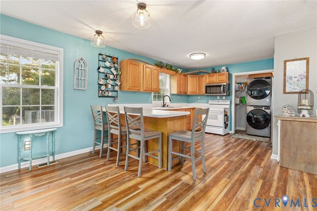 201 Van Dyke Cir, Emporia, VA 23847