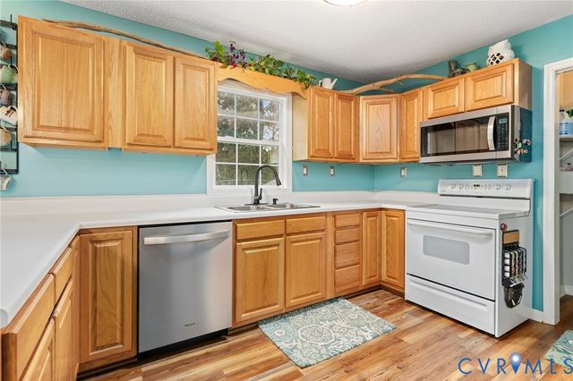 201 Van Dyke Cir, Emporia, VA 23847