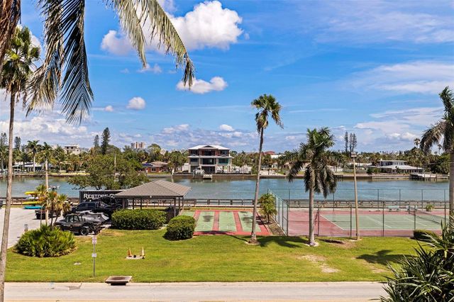 7600 BAYSHORE DRIVE 208, Treasure Island, FL 33706