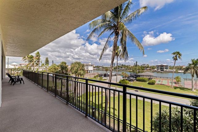7600 BAYSHORE DRIVE 208, Treasure Island, FL 33706