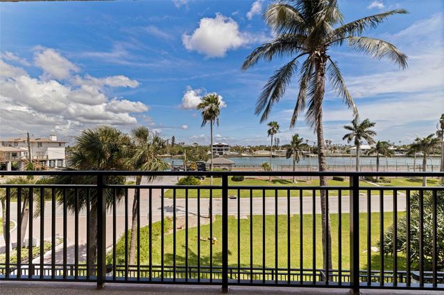 7600 BAYSHORE DRIVE 208, Treasure Island, FL 33706