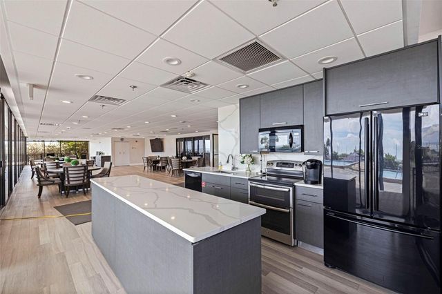 7600 BAYSHORE DRIVE 208, Treasure Island, FL 33706
