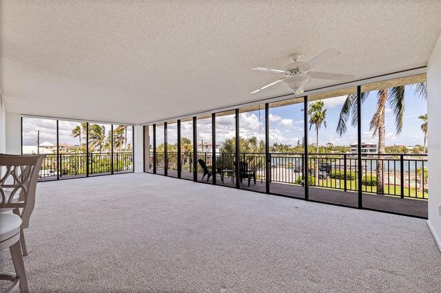 7600 BAYSHORE DRIVE 208, Treasure Island, FL 33706