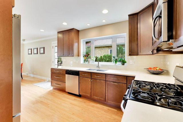 9058 Ewing Avenue, Evanston, IL 60203