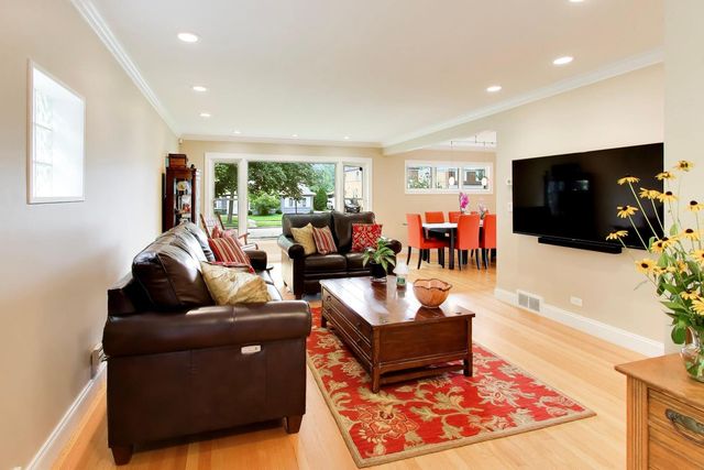 9058 Ewing Avenue, Evanston, IL 60203