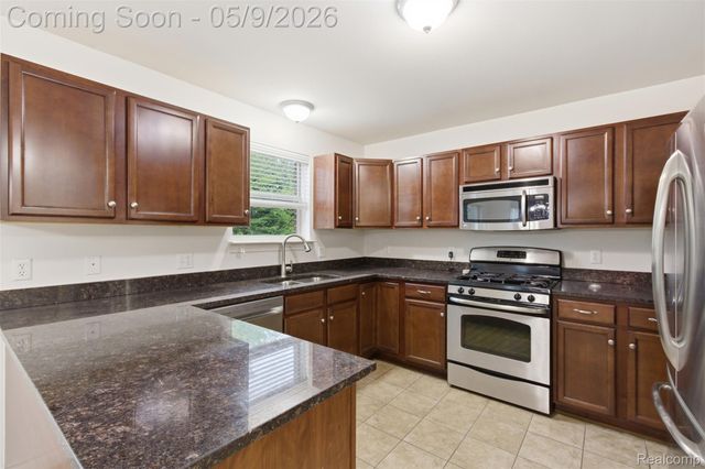 37140 Baker Drive, Westland, MI 48185