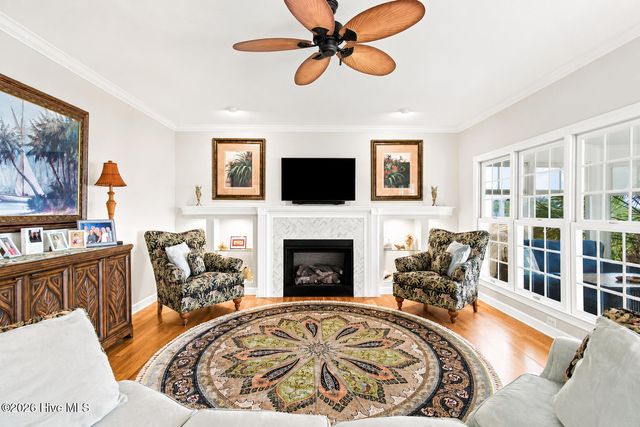 1921 Oak Harbour Drive SW, Ocean Isle Beach, NC 28469