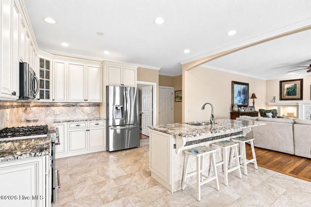1921 Oak Harbour Drive SW, Ocean Isle Beach, NC 28469