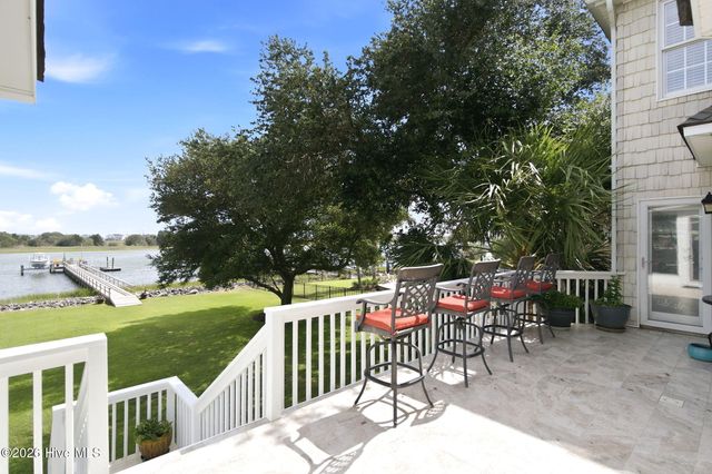 1921 Oak Harbour Drive SW, Ocean Isle Beach, NC 28469