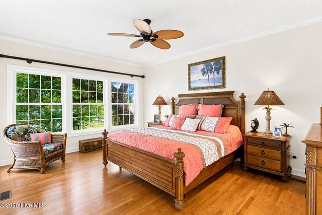 1921 Oak Harbour Drive SW, Ocean Isle Beach, NC 28469