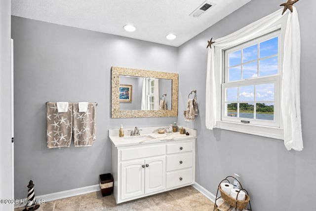 1921 Oak Harbour Drive SW, Ocean Isle Beach, NC 28469