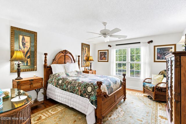 1921 Oak Harbour Drive SW, Ocean Isle Beach, NC 28469