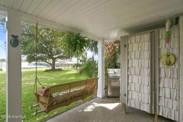 1921 Oak Harbour Drive SW, Ocean Isle Beach, NC 28469