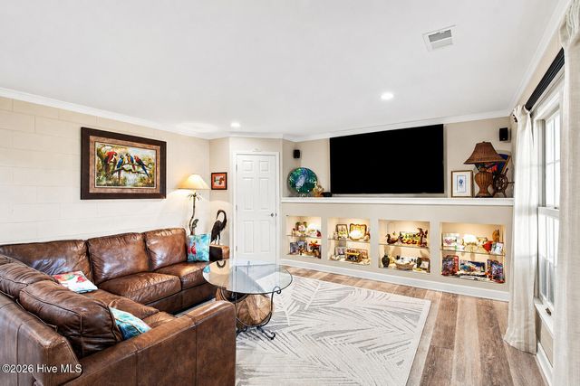 1921 Oak Harbour Drive SW, Ocean Isle Beach, NC 28469