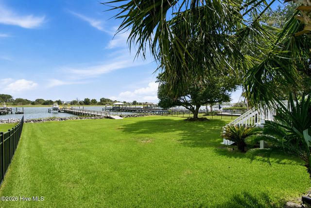 1921 Oak Harbour Drive SW, Ocean Isle Beach, NC 28469
