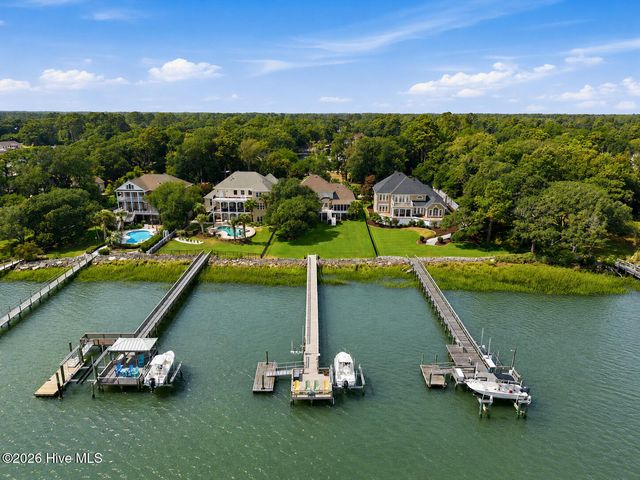 1921 Oak Harbour Drive SW, Ocean Isle Beach, NC 28469