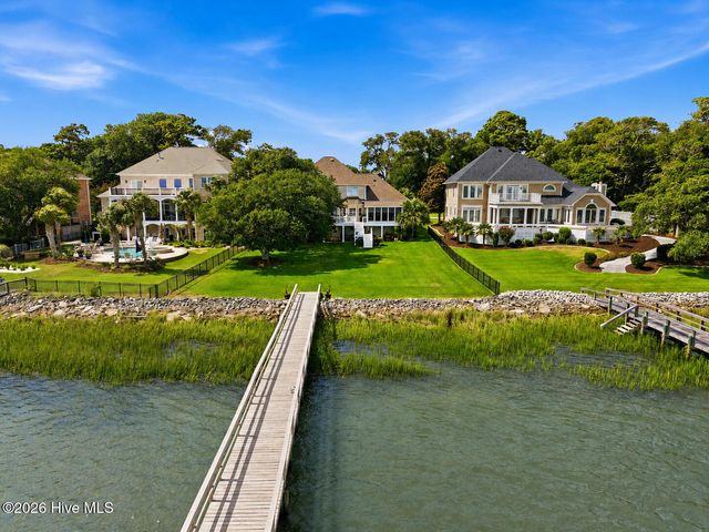 1921 Oak Harbour Drive SW, Ocean Isle Beach, NC 28469