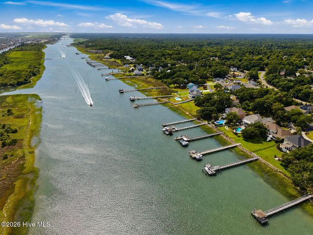 1921 Oak Harbour Drive SW, Ocean Isle Beach, NC 28469
