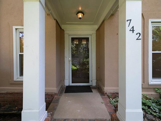 742 OLDE TOWNE Lane, Marietta, GA 30068