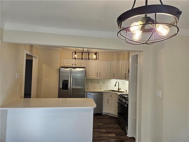 742 OLDE TOWNE Lane, Marietta, GA 30068