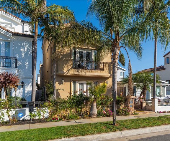 1118 California, Huntington Beach, CA 92648