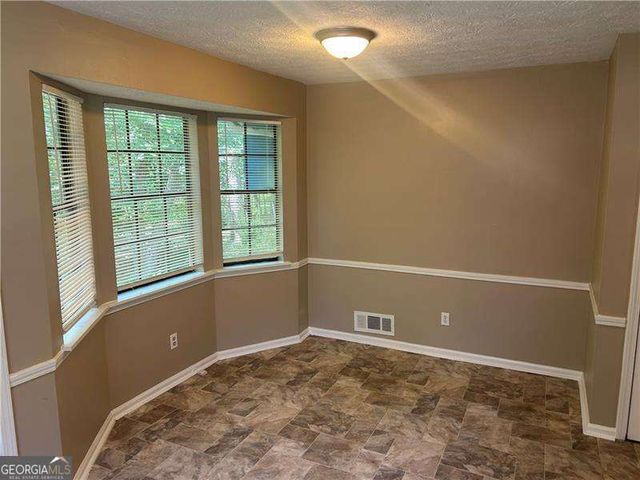 3932 Ferncliff Road, Snellville, GA 30039