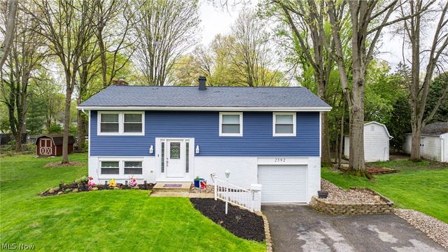 2592 Cherry Blossom Circle, Stow, OH 44224