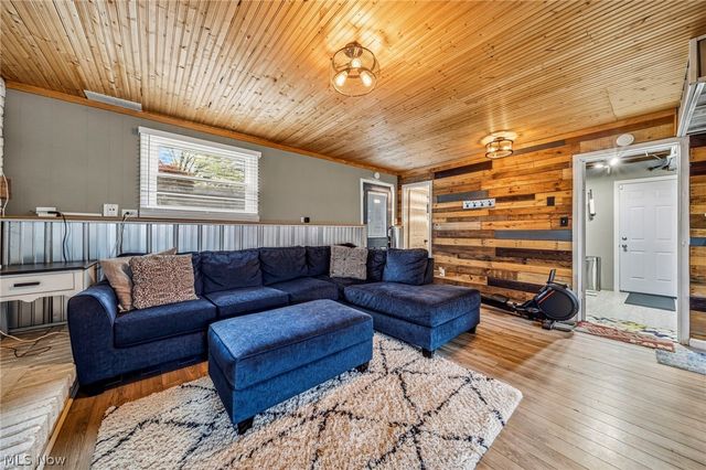2592 Cherry Blossom Circle, Stow, OH 44224