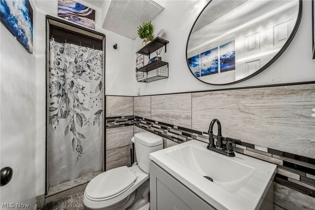 2592 Cherry Blossom Circle, Stow, OH 44224
