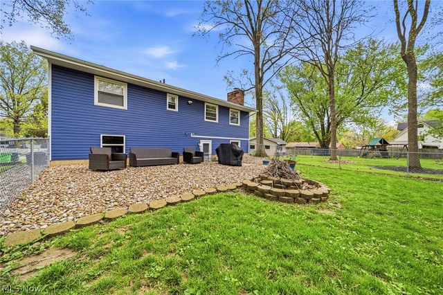2592 Cherry Blossom Circle, Stow, OH 44224