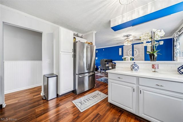 2592 Cherry Blossom Circle, Stow, OH 44224