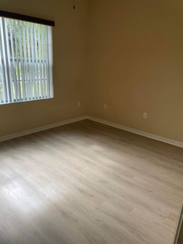 5079 NW Fiddle Leaf Court, Port St Lucie, FL 34986