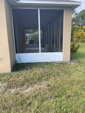 5079 NW Fiddle Leaf Court, Port St Lucie, FL 34986