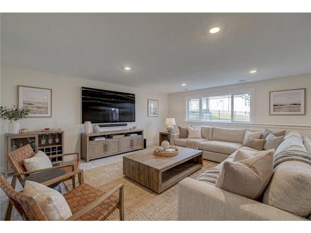 1439 Lee Circle, Hudson, WI 54016